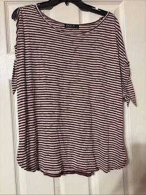 ECLA Burgundy and White Striped Tie-Sleeve Short-Sleeve Top shoulderless